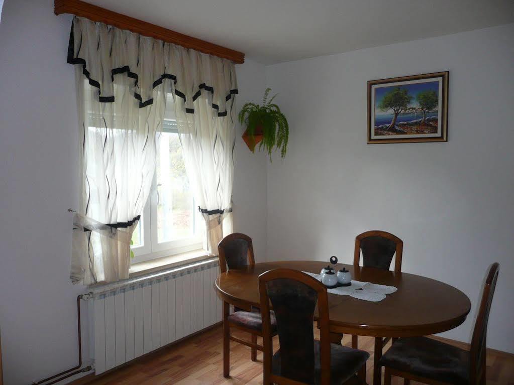Apartments And Rooms Krizmanic Smoljanac Exterior photo